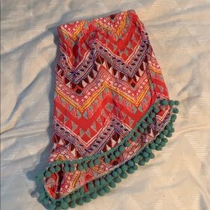 Adorable geometric shorts with ball tassels!